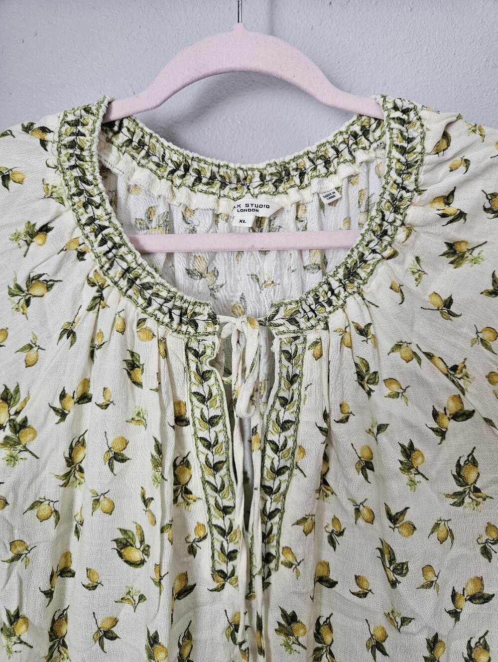 Max Studio Lemon Print Blouse XL Ruffle - Picture 2 of 4